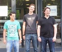 Gruppenfoto der drei neuen Auszubildenden bei der citeq
